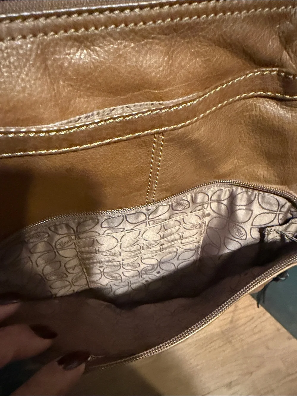 Fossil compact messenger